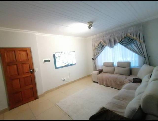 2 BEDROOM APARTMENT FOR SALE IN ANDEON
